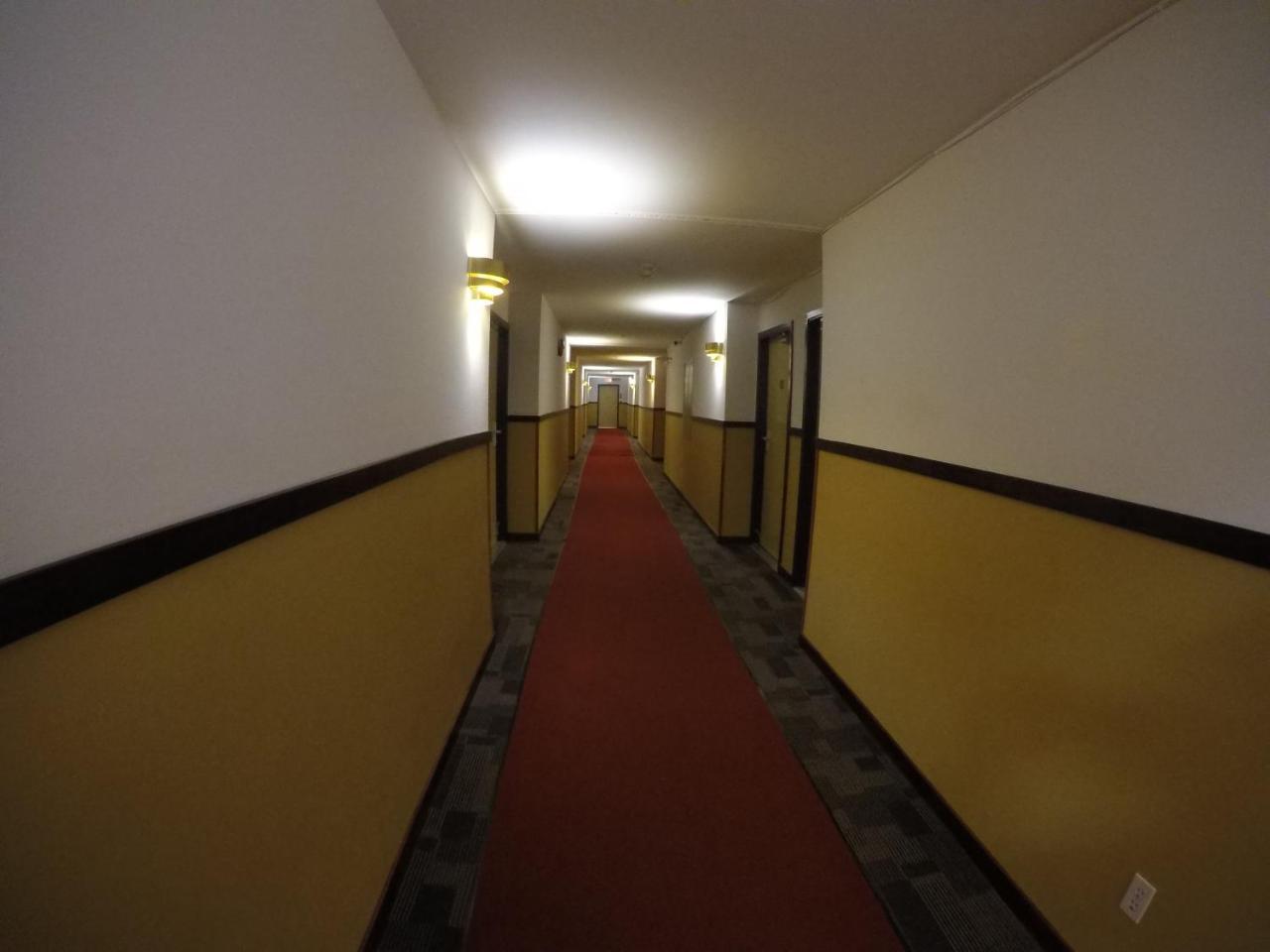 George Mountain View Hotel & Resto Мерритт Экстерьер фото
