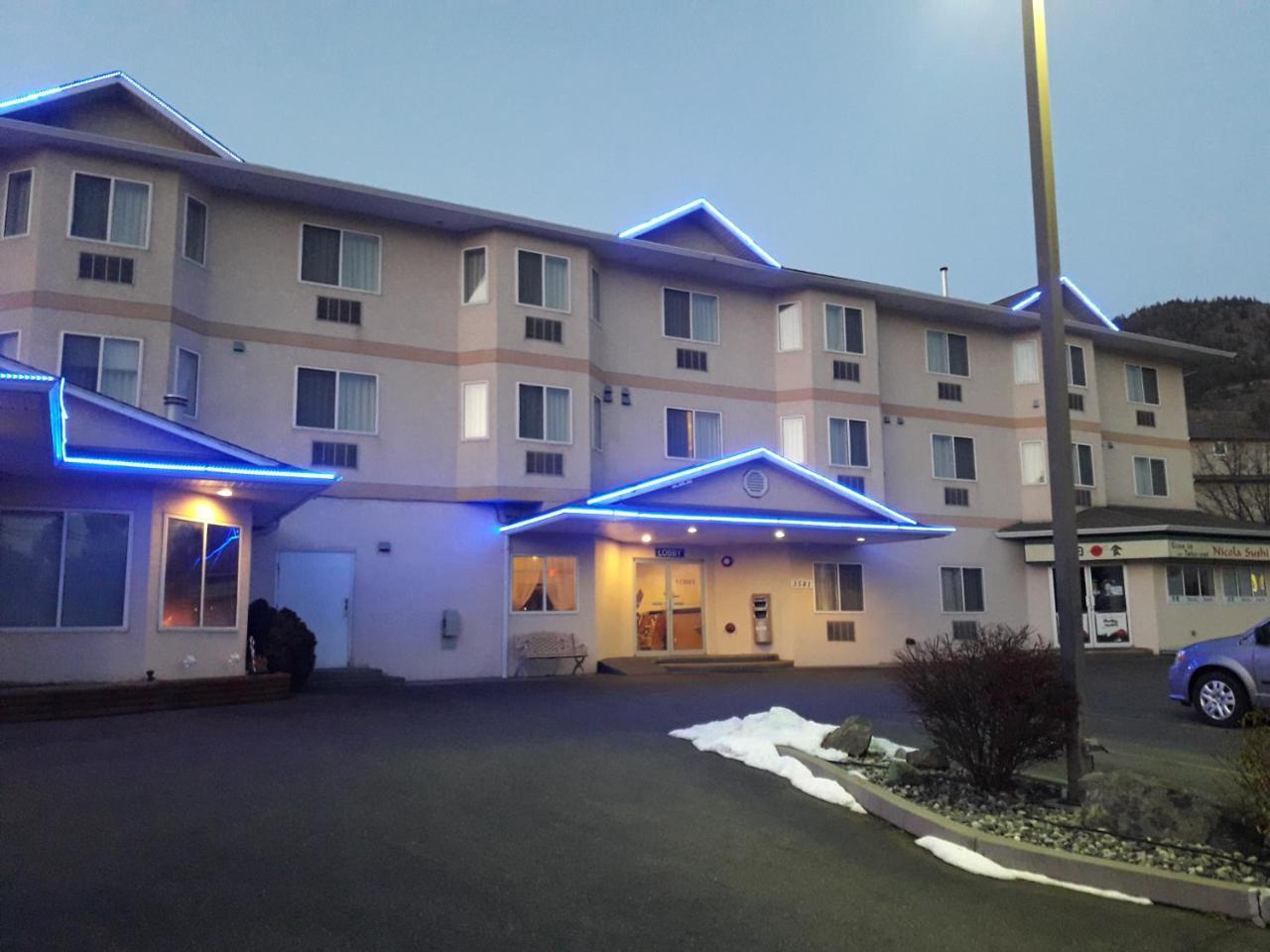 George Mountain View Hotel & Resto Мерритт Экстерьер фото