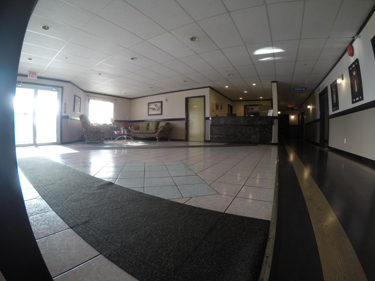 George Mountain View Hotel & Resto Мерритт Экстерьер фото